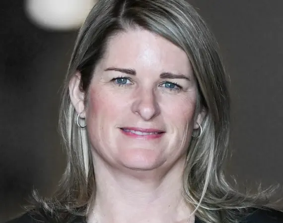 Regan Deering headshot